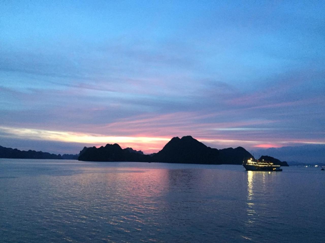 Halong Lavender Cruises Otel Ha Long Dış mekan fotoğraf