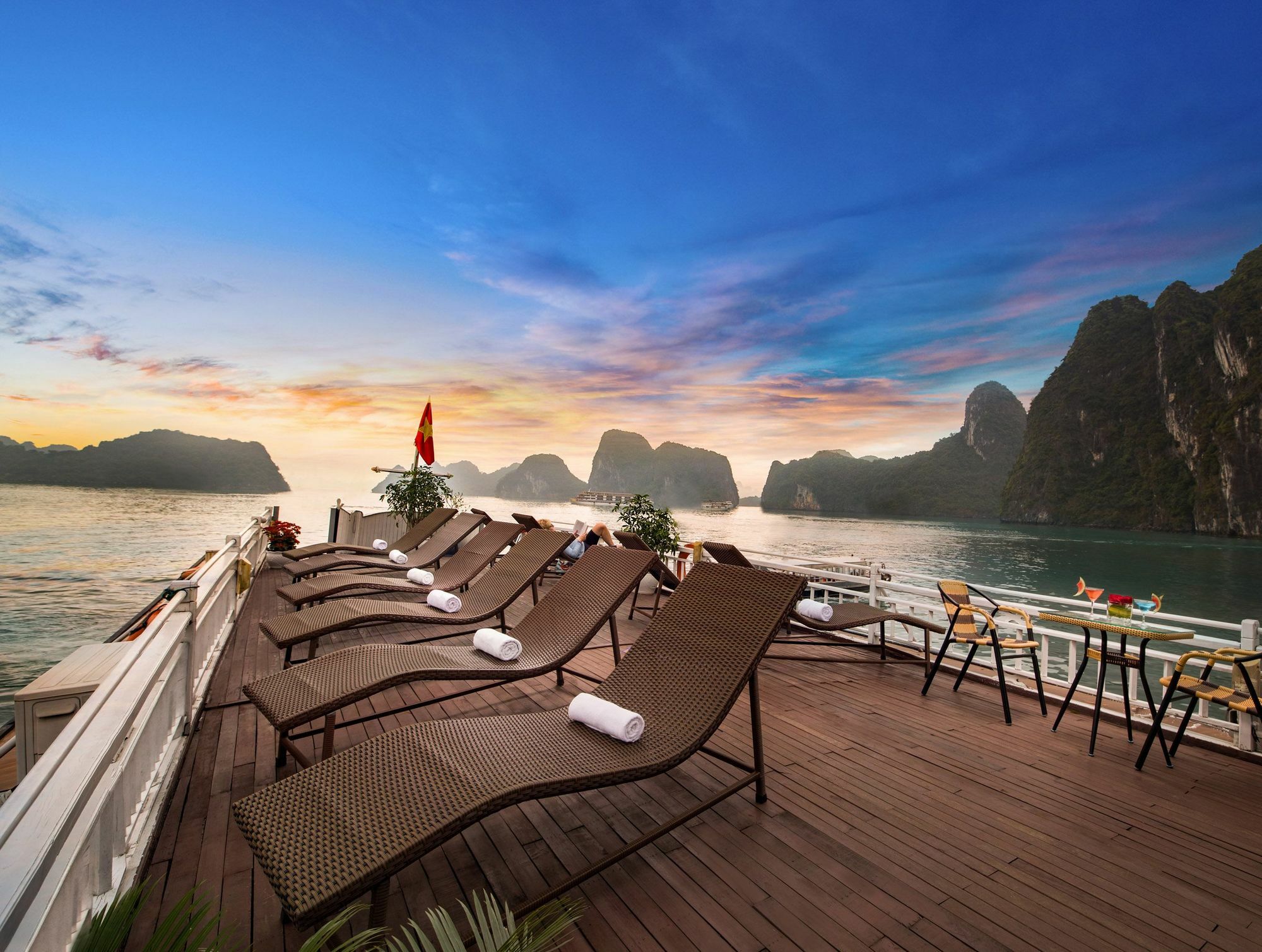 Halong Lavender Cruises Otel Ha Long Dış mekan fotoğraf