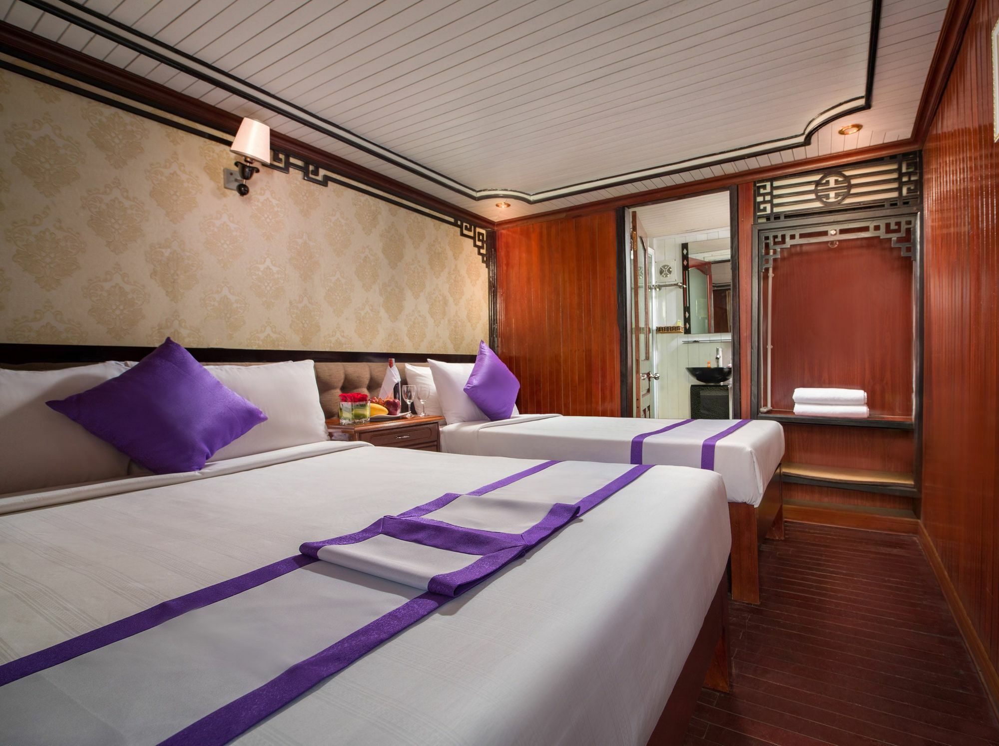 Halong Lavender Cruises Otel Ha Long Dış mekan fotoğraf