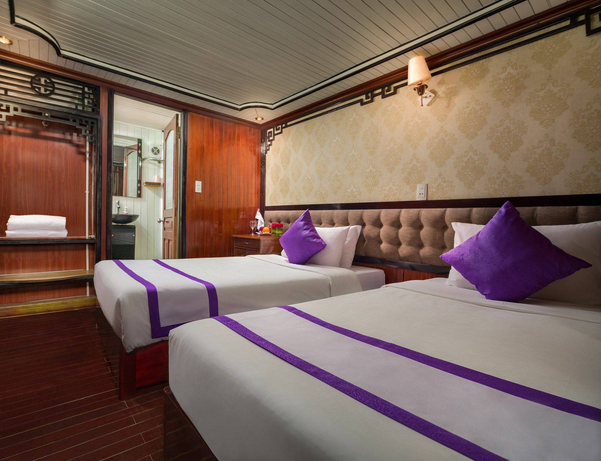 Halong Lavender Cruises Otel Ha Long Dış mekan fotoğraf